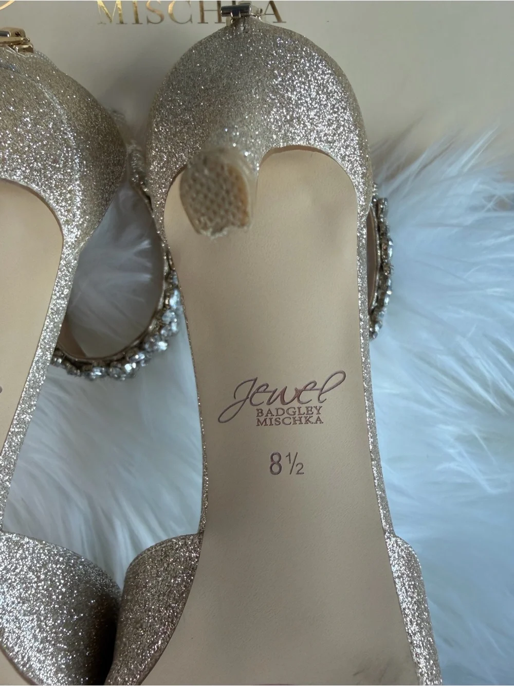 Jewel Badgley Mischka Raleigh Pointed Kitten D’Orsay Lt. Gold Ankle-Strap 8.5